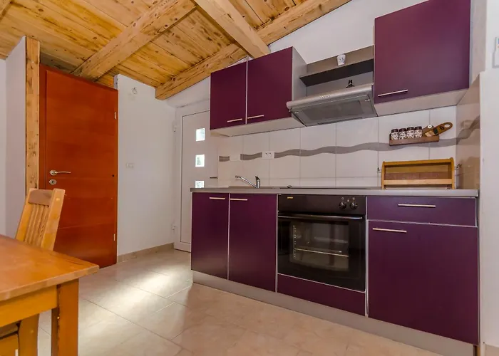 Kuca Neven